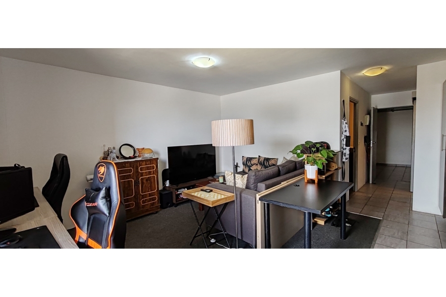 1 Bedroom Property for Sale in Zonnebloem Western Cape